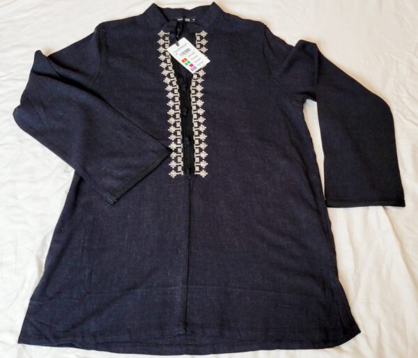 Tunique Noire Moderne et Traditionelle du maroc. Moroccan Modern Traditional Black Tunic