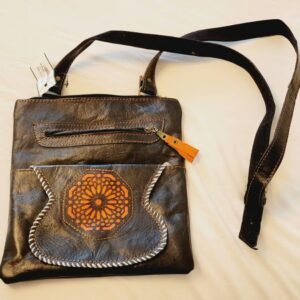 Sac Bandoulière Marocain En Cuir Artisanal – Style Boho Vintage- NEUF